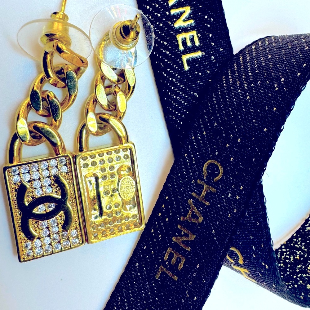 CHANEL Crystal Chain CC Earrings Authentic Vintage Chanel 1995 - Picture 3 of 11
